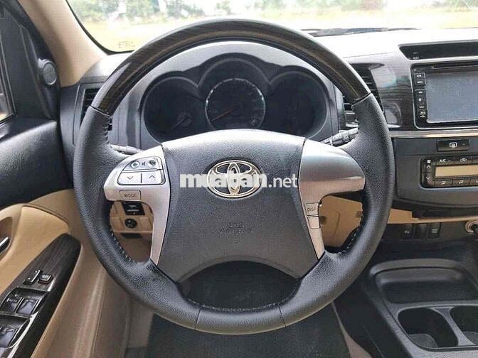 Toyota Fortuner 2014 2.7V 4x2 AT - 920000 km