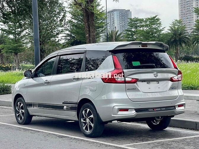 Suzuki Ertiga 2022 hybrid AT - 65000 km