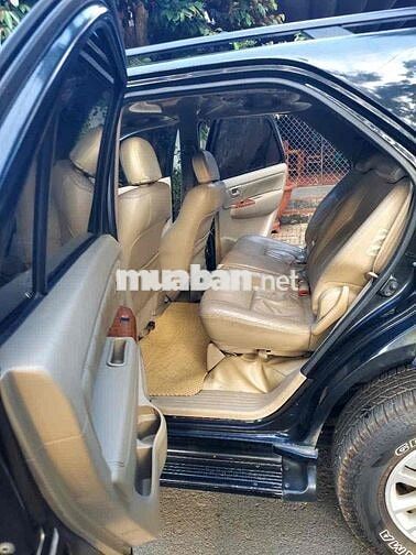 Toyota Fortuner 2009 2.7V 4x4 AT - 168000 km