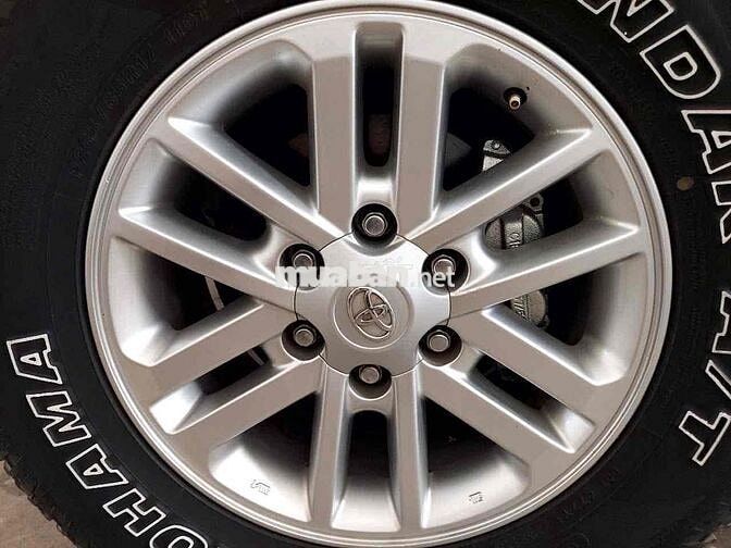 Toyota Fortuner 2009 2.7V 4x4 AT - 168000 km