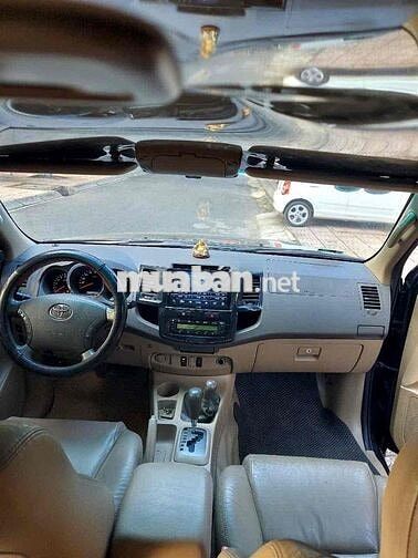 Toyota Fortuner 2009 2.7V 4x4 AT - 168000 km