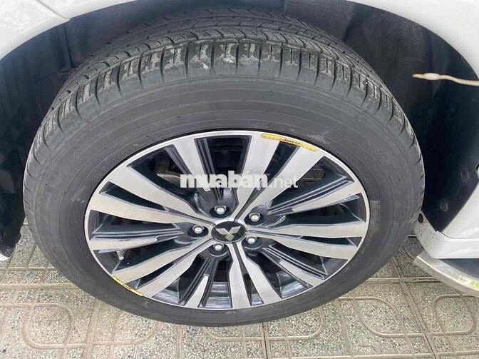 Bán gấp Outlander 2022 Pre Full option xe Zin 99%