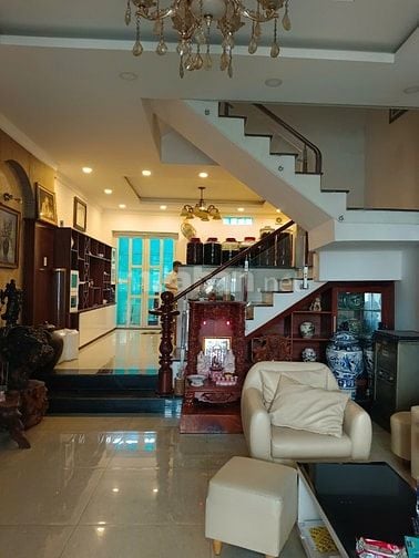 Nhà phố khu dân cư gần tô ký cần bán