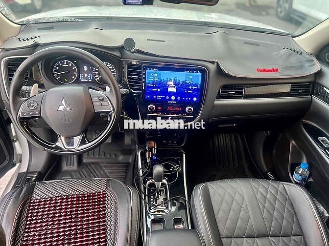 Bán gấp Outlander 2022 Pre Full option xe Zin 99%
