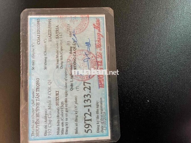 trước mua củ ở cửa hàng xe máy . biển số sg q1 .