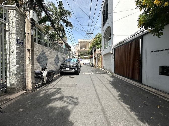 HẺM 8m LÊ VĂN SỸ PHÚ NHUẬN, HẦM, 8TẦNG MỚI ĐẸP