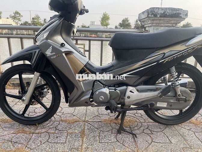 Future X Fi BS 83 chính chủ ký