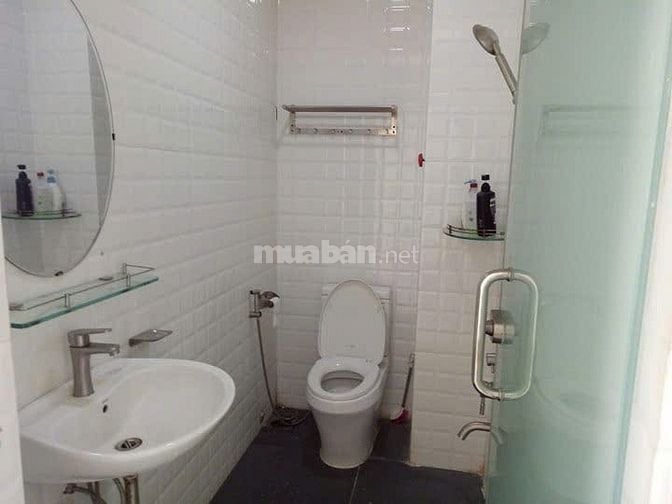 Còn 1 phòng mới xây máy lạnh đẹp Như khách sạn Quang Trung phan Huy