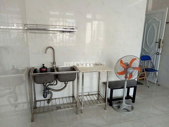 Còn 1 phòng mới xây máy lạnh đẹp Như khách sạn Quang Trung phan Huy