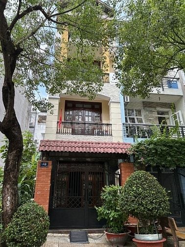 Khu vực đắc địa nhất Q7, hiếm nhà bán, 72m2, 4 tầng, chỉ 13.5 tỷ.