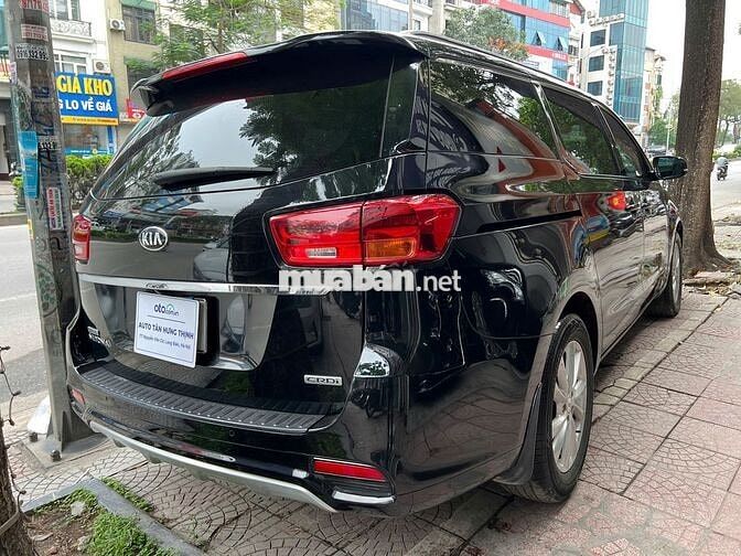 Kia Sedona 2019 2.2 DAT Deluxe - 80000 km