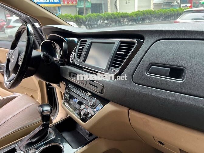 Kia Sedona 2019 2.2 DAT Deluxe - 80000 km