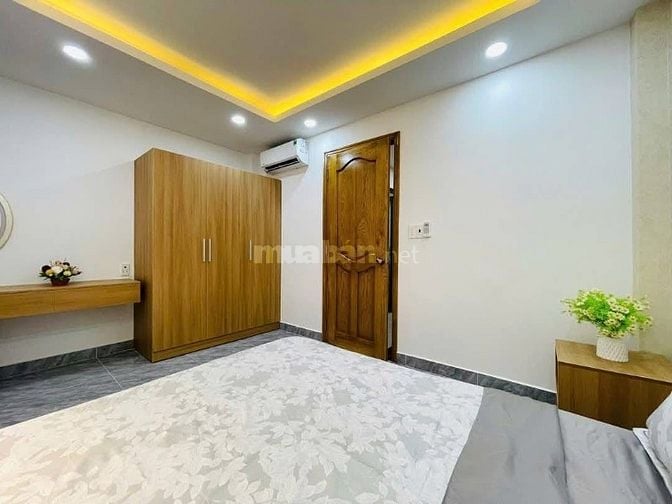 Bán gấp nhà 2 phòng khách đường Lê Văn Lương Quận 7, 40m2 3tỷ140