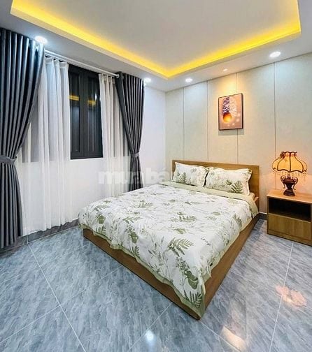 Bán gấp nhà 2 phòng khách đường Lê Văn Lương Quận 7, 40m2 3tỷ140