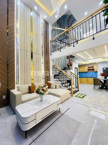 Bán gấp nhà 2 phòng khách đường Lê Văn Lương Quận 7, 40m2 3tỷ140