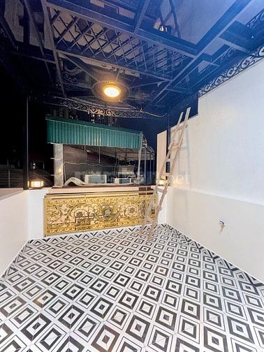 Phố Yên lạc Vĩnh tuy  Hai Bà Trưng ôtô vào nhà  5 tầng thang máy 