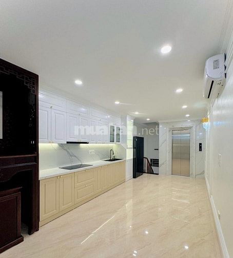 Phố Yên lạc Vĩnh tuy  Hai Bà Trưng ôtô vào nhà  5 tầng thang máy 
