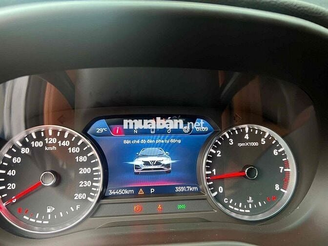 VinFast Lux A2.0 2021 Premium 2.0 AT - 33000 km