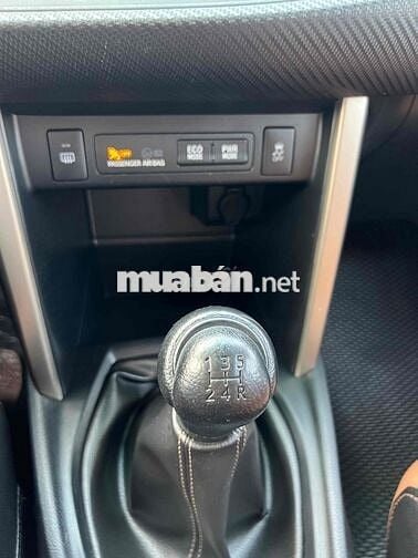Toyota Innova 2017 2.0E - 57000 km