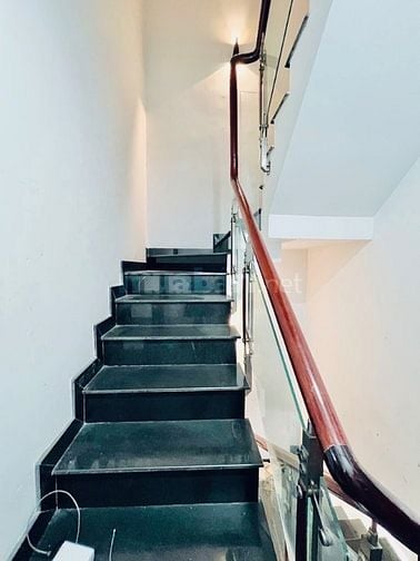 HẺM XE HƠI TRÁNH,2 MẶT THOÁNG,183m2 DTSD,3TẦNG 5x14m,GẦN CHỢ THẠCH ĐÀ