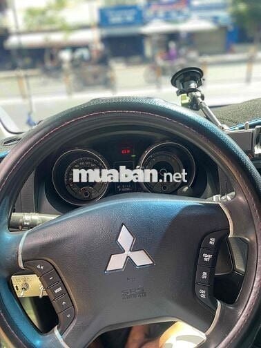 Mitsubishi Pajero 2008 3 - 210000 km