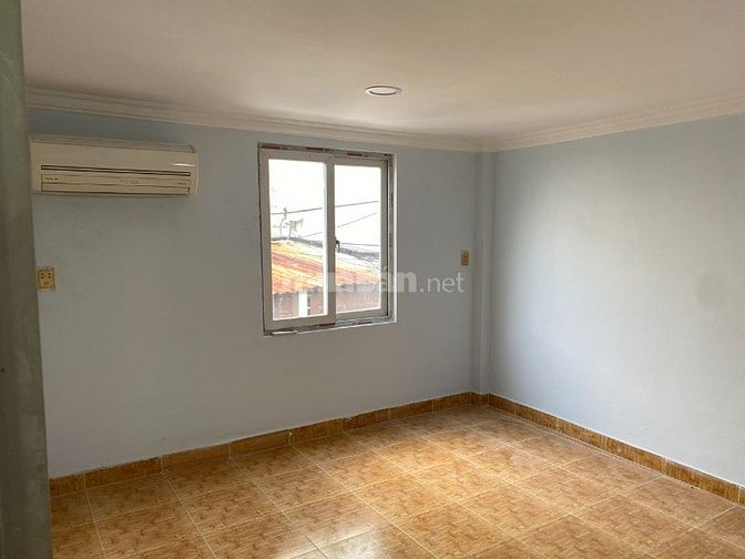 Cho thuê nhà nguyên căn, hẻm xe hơi, DT sử dụng 100 m2