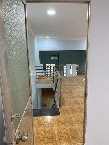Cho thuê nhà nguyên căn, hẻm xe hơi, DT sử dụng 100 m2