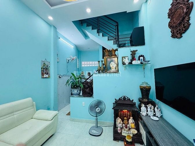 Hẻm xe hơi Võ Văn Kiệt Ngang 3,7m thích hợp xây mới,an ninh,có hẻm sau