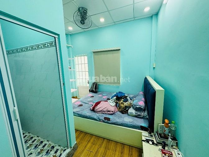 Hẻm xe hơi Võ Văn Kiệt Ngang 3,7m thích hợp xây mới,an ninh,có hẻm sau