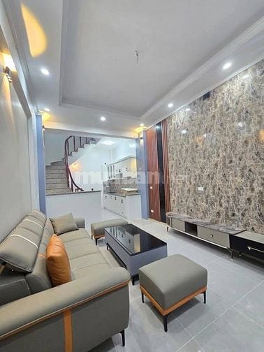 Nhà Đẹp Gần Đường Ô Tô, Vĩnh Hưng 30m, 5 tầng, mt 3.5m, giá 6.5 tỷ