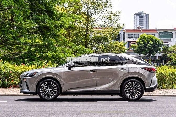 Lexus RX 2024 350 Premium - 16000 km