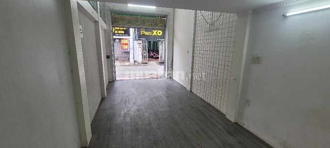 Cho thuê cửa hàng, văn phòng 297 Vũ Hữu, Thanh Xuân, HN. Giá 10tr/1th.