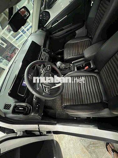 Kia Sonet 2023 Premium 1.5 AT - 8000 km