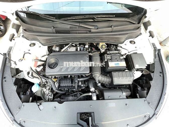 Kia Seltos 2023 Deluxe 1.4 AT, màu trắng,25.000 km