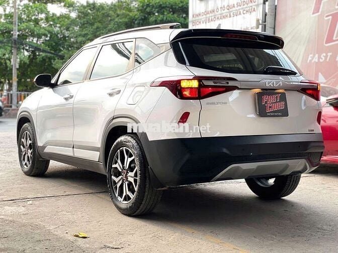 Kia Seltos 2023 Deluxe 1.4 AT, màu trắng,25.000 km