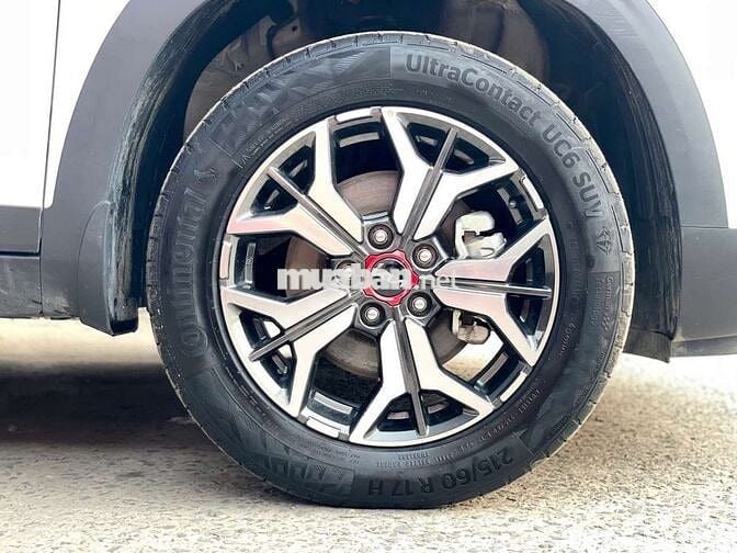 Kia Seltos 2023 Deluxe 1.4 AT, màu trắng,25.000 km