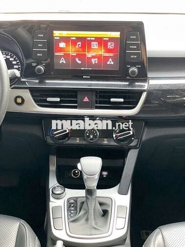 Kia Seltos 2023 Deluxe 1.4 AT, màu trắng,25.000 km