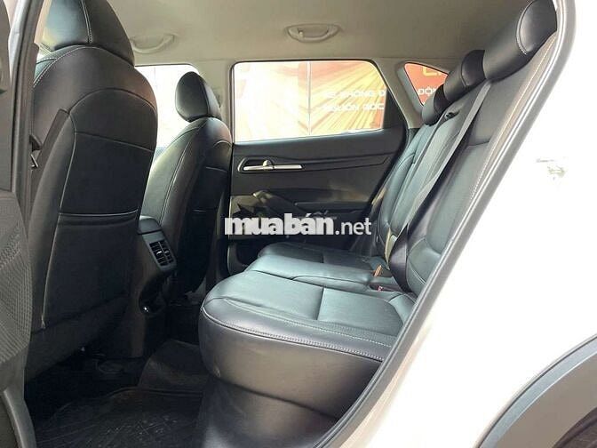 Kia Seltos 2023 Deluxe 1.4 AT, màu trắng,25.000 km