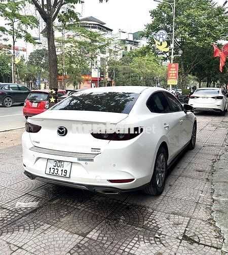 Mazda 3 2021 1.5 Luxury - 510000 km