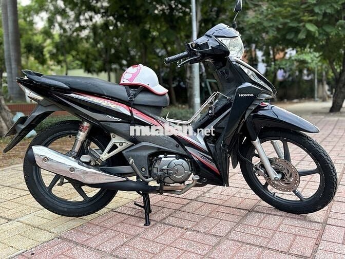 🍁 🌈🤩Honda Wave RSX fi , màu đen,bánh mâm hình thật