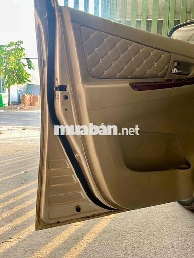 Toyota Innova 2014 2.0E - 125876 km
