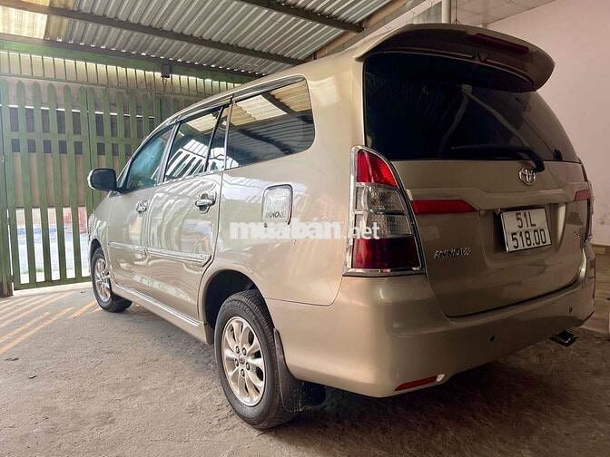 Toyota Innova 2014 2.0E - 125876 km