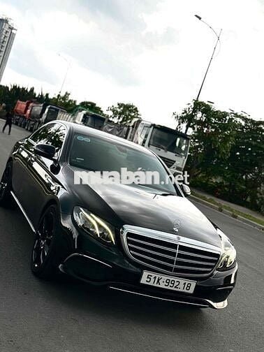 Mercedes E200 Mua mới 2018 - 102000 km Chính chủ