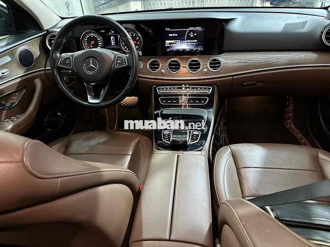 Mercedes E200 Mua mới 2018 - 102000 km Chính chủ