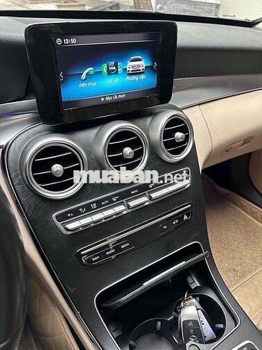 Mercedes Benz C200 Model 2019 . Ngay chủ