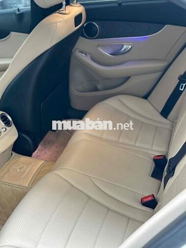 Mercedes Benz C200 Model 2019 . Ngay chủ
