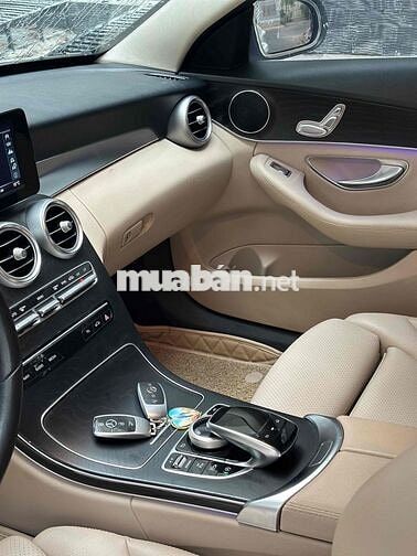 Mercedes Benz C200 Model 2019 . Ngay chủ