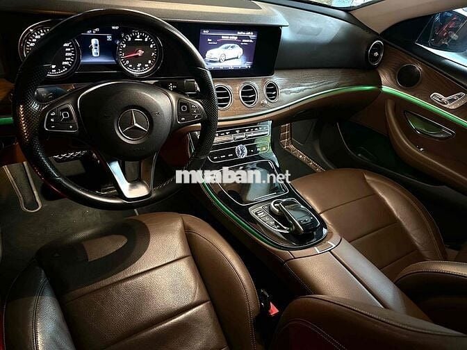Mercedes E200 Mua mới 2018 - 102000 km Chính chủ