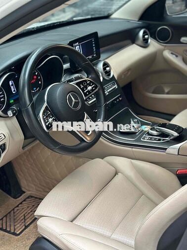 Mercedes Benz C200 Model 2019 . Ngay chủ
