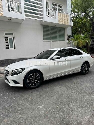 Mercedes Benz C200 Model 2019 . Ngay chủ